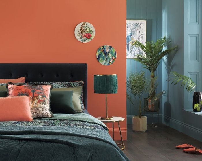 Teal bedroom design ideas