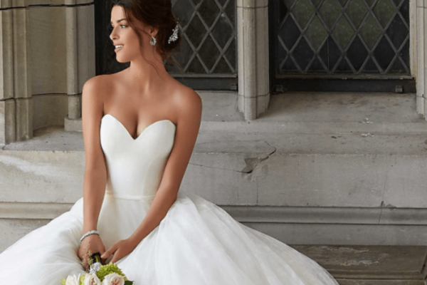 Wedding hair with strapless dress