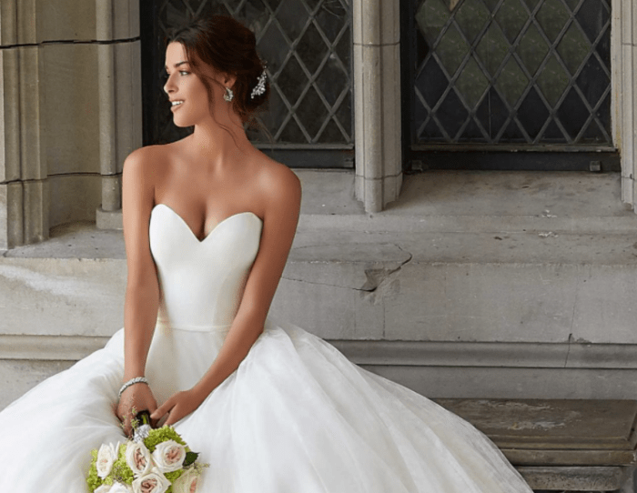 Wedding hair with strapless dress